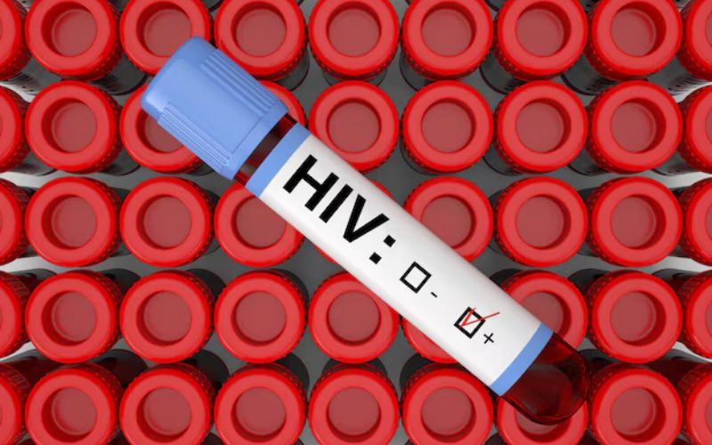 Khi phát hiện kết quả test nhanh dương tính, bạn cần đến cơ sở xét nghiệm chuyên sâu để tiến hành kiểm tra