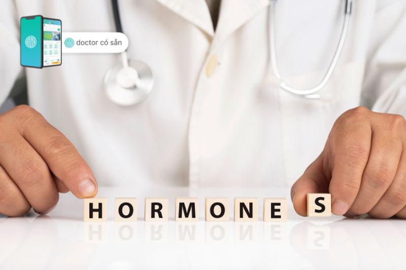 Hormone tăng trưởng đóng vai trò quan trọng trong việc phát triển chiều cao ở trẻ em.