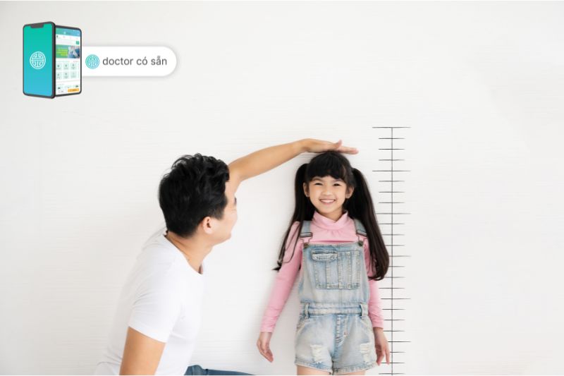 Tốc độ tăng trưởng chậm là triệu chứng của thiếu hụt hormone tăng trưởng 