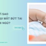 Vì sao trẻ hay dụi mắt bứt tai khi ngủ? Cách ngăn bé dụi mắt