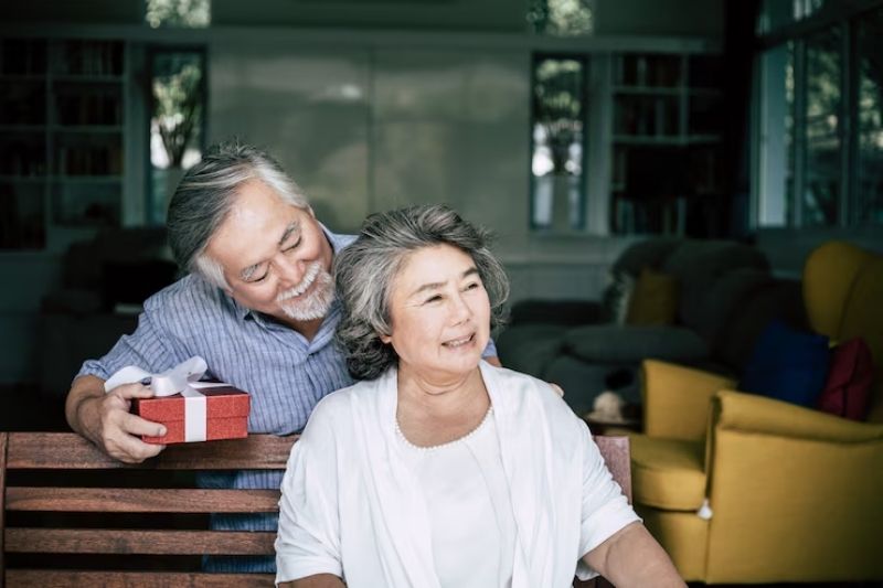 Người cao tuổi – nhóm đối tượng có nguy cơ cao mắc bệnh xơ vữa động mạch do quá trình lão hóa và bệnh nền đi kèm.