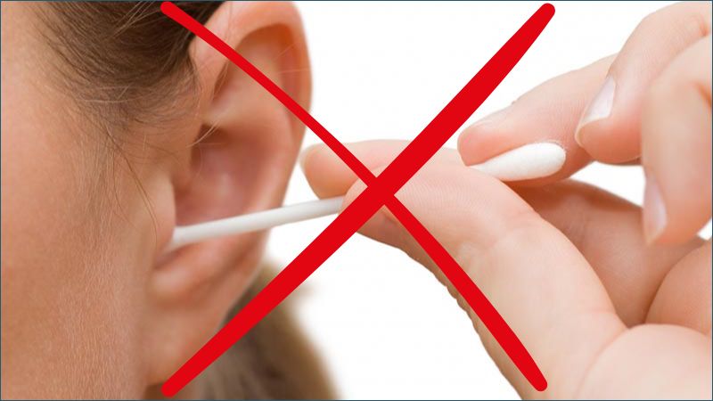 Tránh đưa vật lạ hoặc dụng cụ vào tai để lấy ráy tai, đặc biệt là sau thời gian điều trị