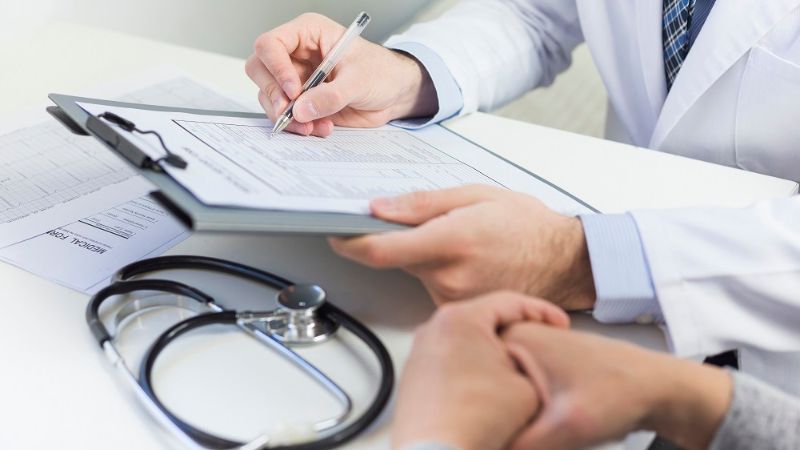 Cần trao đổi lại với bác sĩ về các loại thuốc đang dùng trước khi nội soi dạ dày