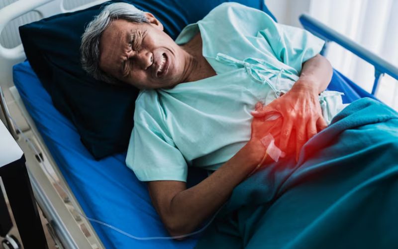 Triệu chứng ung thư đại tràng giai đoạn đầu: Dấu hiệu nhận biết