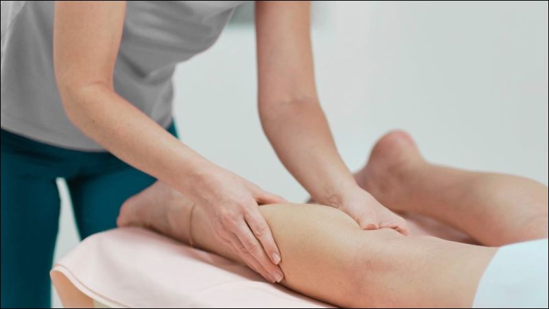 Xoa bóp bấm huyệt thúc đẩy hồi phục cơ sau khi lao động gắng sức