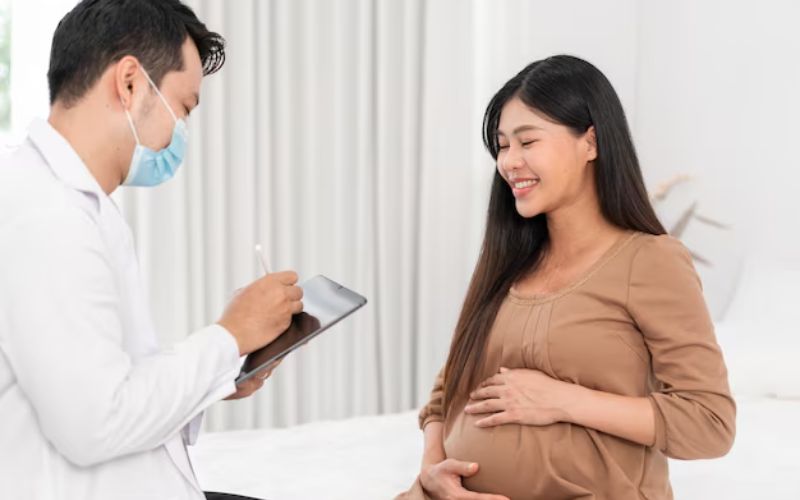 Khám và kiểm tra các bệnh lý nền trước sinh quan trọng không kém