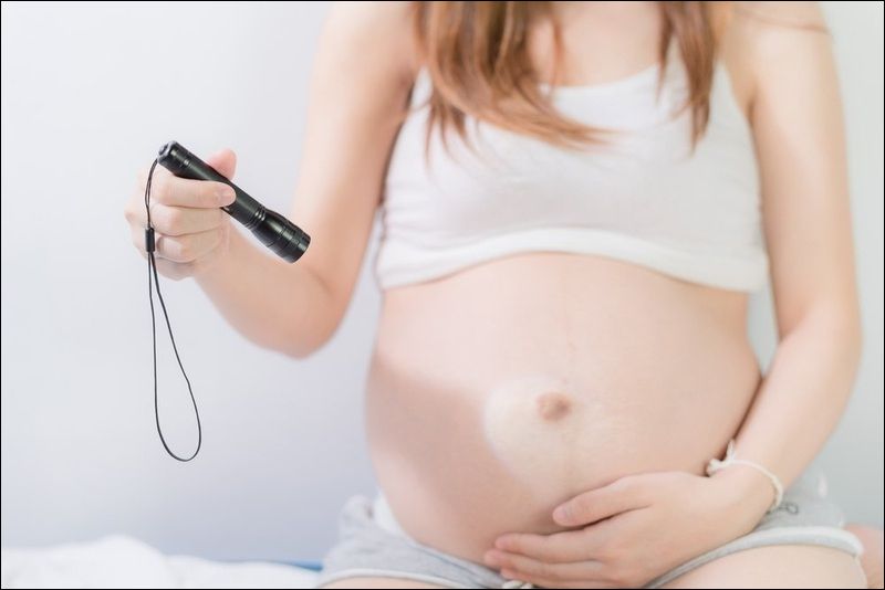 Thị giác là giác quan phát triển muộn, nhưng từ tuần 18 - 20 thai nhi đã bắt đầu cảm nhận được ánh sáng mờ từ bên ngoài