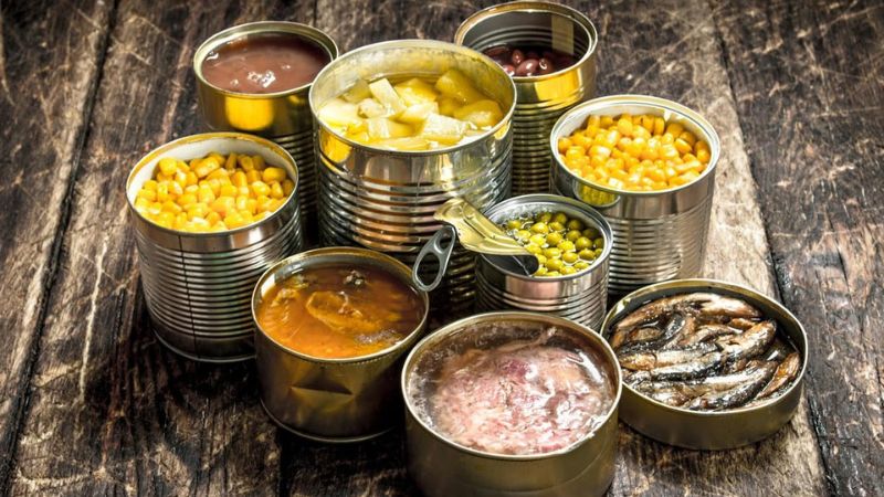 Bệnh nhân sốt xuất huyết cần tránh các loại thực phẩm và đồ uống không phù hợp là rất quan trọng để hỗ trợ quá trình hồi phục