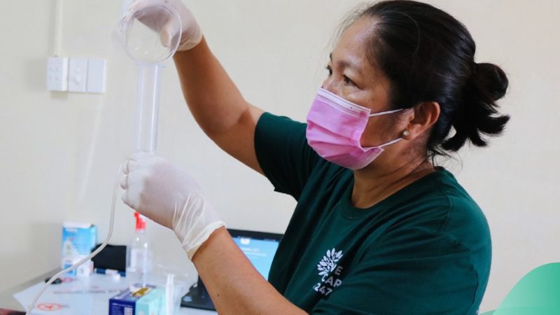 Giá thuê người chăm sóc bệnh nhân tại nhà không cố định mà phụ thuộc vào nhiều yếu tố khác nhau