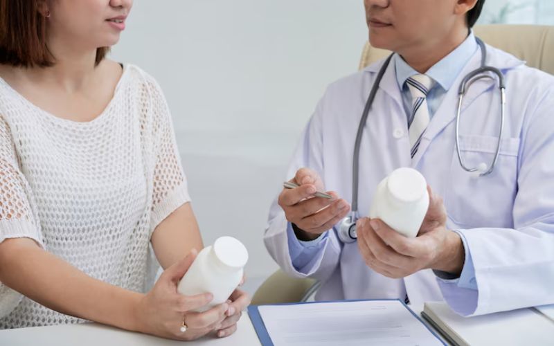 Khai thác tiền sử bệnh, dùng thuốc là một hạng mục trong khám sức khỏe