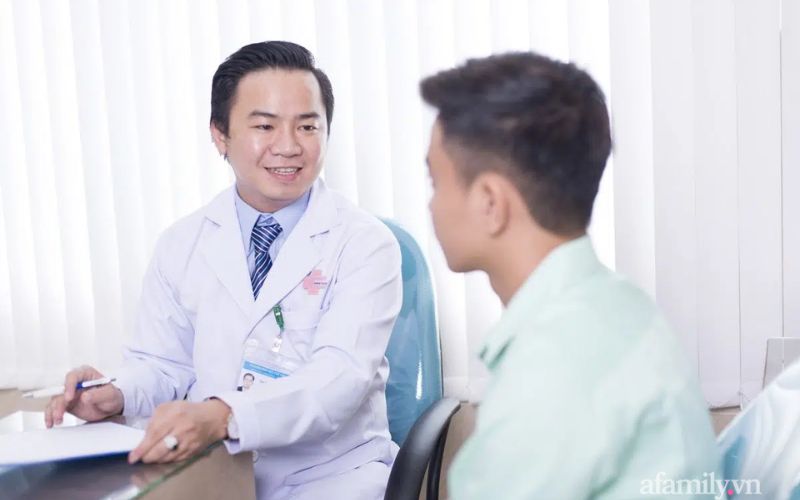 Dr. Tra Anh Duy, a respected specialist in male infertility, is known for his innovative treatment methods and dedication to helping men become fathers