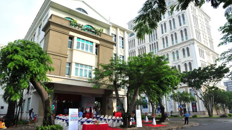 Since 2005, Victoria Healthcare has been providing premium outpatient healthcare services in Ho Chi Minh City.