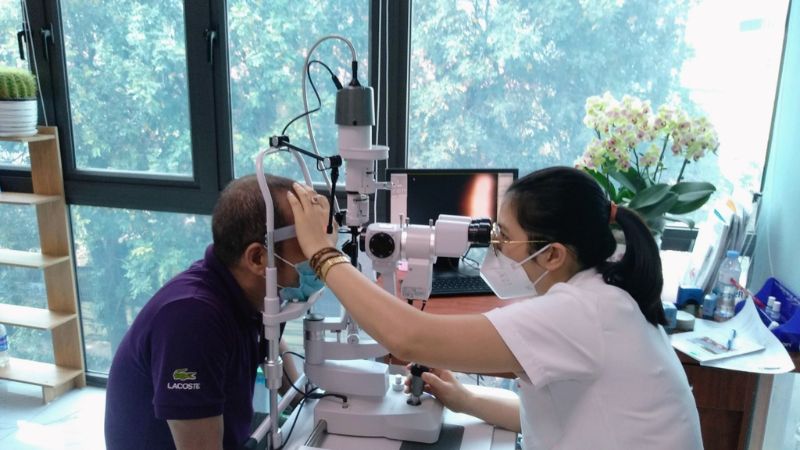 Việc khám định kỳ giúp bác sĩ phát hiện và can thiệp kịp thời, tăng cơ hội điều trị thành công