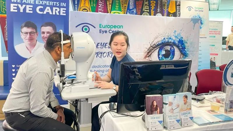 European Eye Center là phòng khám nhãn khoa tư nhân cao cấp, nổi bật với đội ngũ bác sĩ quốc tế và hệ thống máy móc chuẩn châu Âu