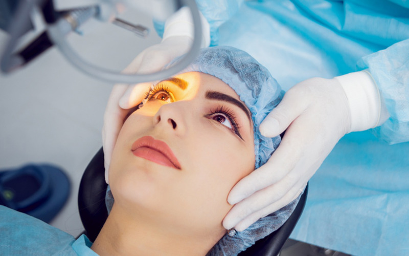 Mỗi phương pháp phẫu thuật tật khúc xạ sở hữu những ưu điểm và phù hợp với các tình trạng mắt khác nhau