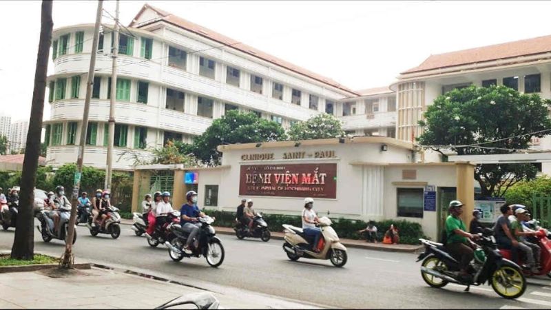 Nổi tiếng là bệnh viện mắt đầu ngành, Bệnh viện Mắt TP.HCM là nơi quy tụ đội ngũ y bác sĩ giỏi, được đào tạo chuyên sâu