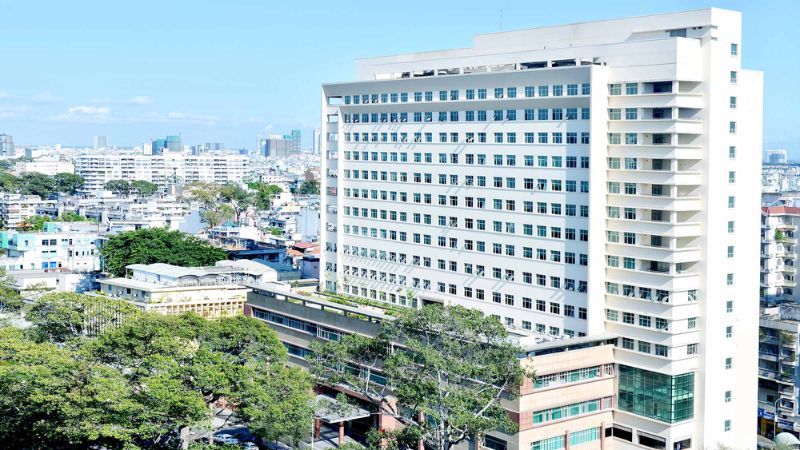 Khoa Mắt tại Bệnh viện Đại học Y Dược TP.HCM là địa chỉ uy tín để khám và điều trị các bệnh lý về mắt, nổi bật với sự kết hợp chuyên khoa sâu rộng