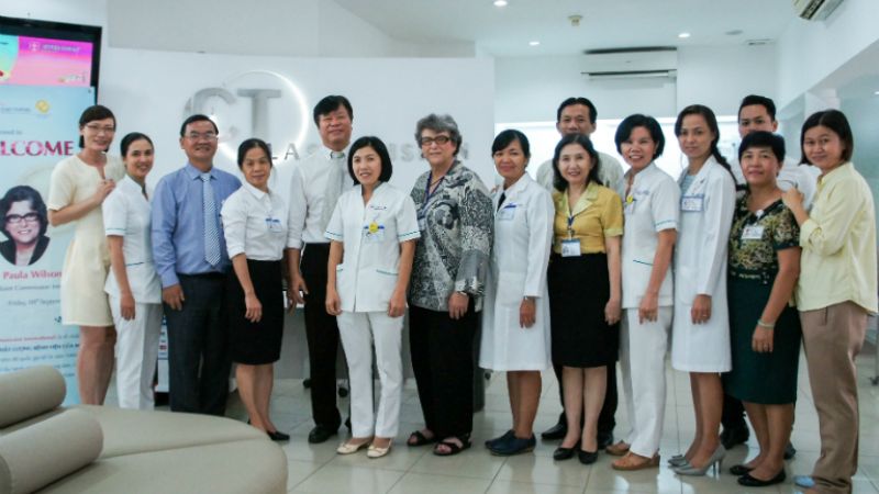 Bệnh viện đạt chuẩn quốc tế JCI, chuyên sâu trong việc điều trị các bệnh lý phức tạp, đặc biệt là các biến chứng liên quan đến bệnh tiểu đường như võng mạc tiểu đường và thoái hóa điểm vàng