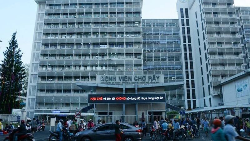 Là bệnh viện tuyến cuối lớn nhất phía Nam, khoa Mắt tại đây chuyên tiếp nhận và xử lý các ca bệnh nặng, chấn thương mắt và phẫu thuật phức tạp