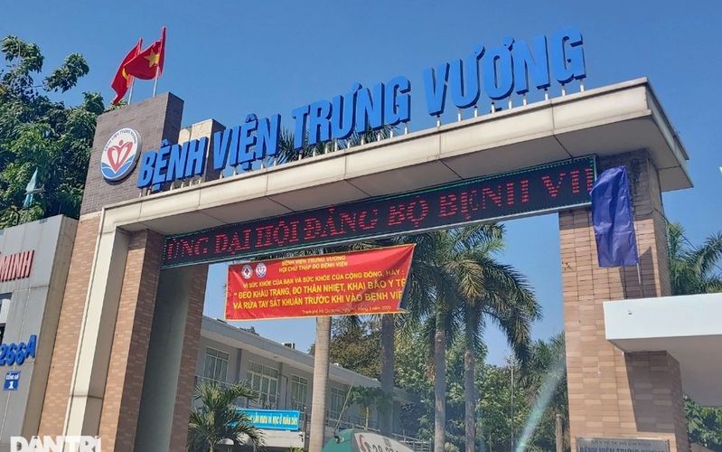 Khoa Mắt - Bệnh viện Trưng Vương có thế mạnh trong lĩnh vực phẫu thuật đục thủy tinh thể, đã thực hiện thành công cho hơn 300.000 bệnh nhân