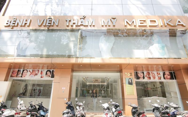 Bệnh viện điều trị rạn da với đội ngũ bác sĩ da liễu chuyên môn cao, chi phí điều trị tùy tình trạng da