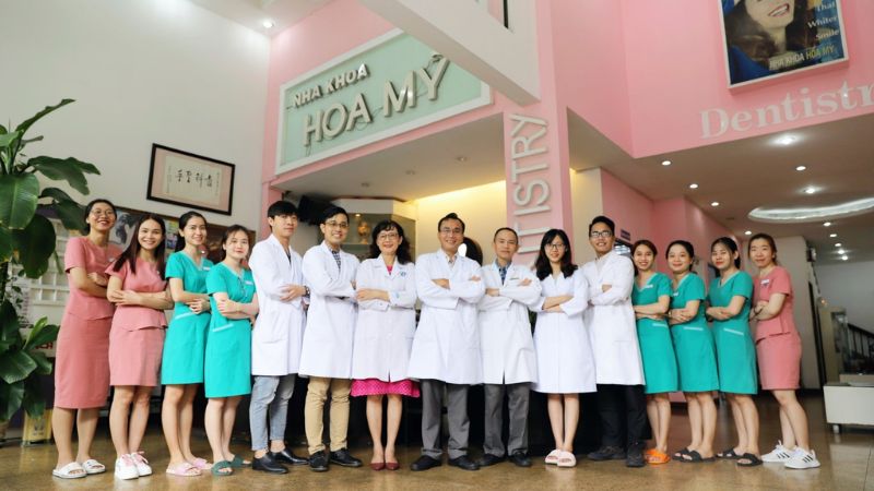 Phòng khám cam kết mang lại nụ cười rạng rỡ và sức khỏe răng miệng tốt nhất thông qua sự tận tâm, tư vấn nhiệt tình, và không ngừng cập nhật khoa học