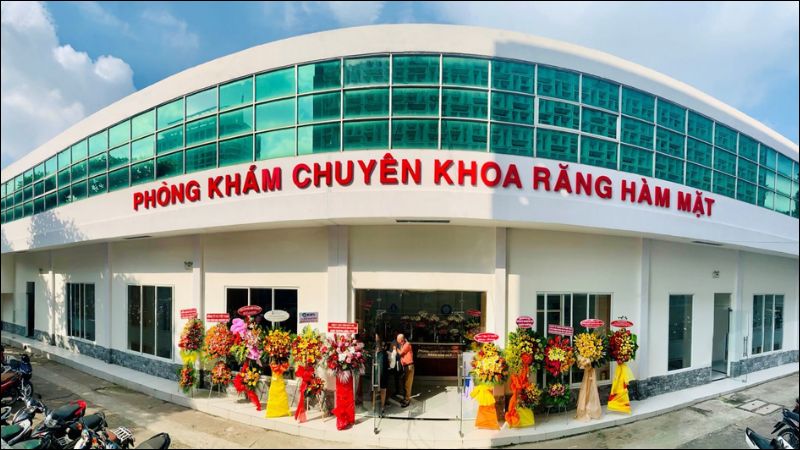 Phòng khám nha khoa quận 5 với dịch vụ đa dạng, trang thiết bị hiện đại và đội ngũ bác sĩ giỏi từ ĐH Y Dược TP.HCM