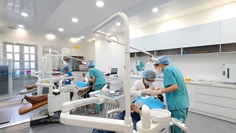 Với 8 năm hoạt động, nha khoa Tiên Phong là nha khoa đáng tin cậy của hàng ngàn khách hàng