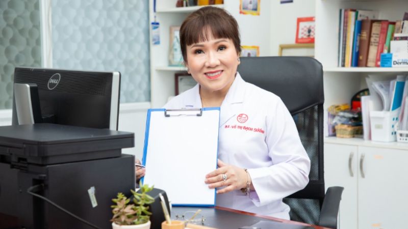Bác sĩ Võ Thị Bạch Sương là một trong những chuyên gia da liễu hàng đầu tại quận 10 nói riêng và TP.HCM nói chung