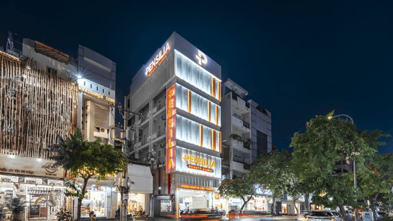 Phòng khám Da liễu Pensilia sở hữu nội thất đẹp, sang trọng cùng đội ngũ bác sĩ chuyên khoa giàu kinh nghiệm