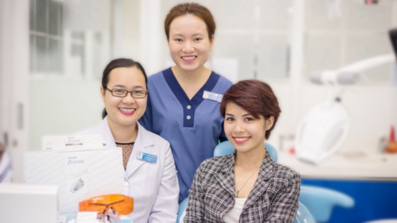 Nha khoa Hoa Hồng Phương Đông, tiền thân là Nha khoa Hoa Hồng, là một trong những phòng khám nha khoa chuyên sâu về răng sứ và cấy ghép Implant