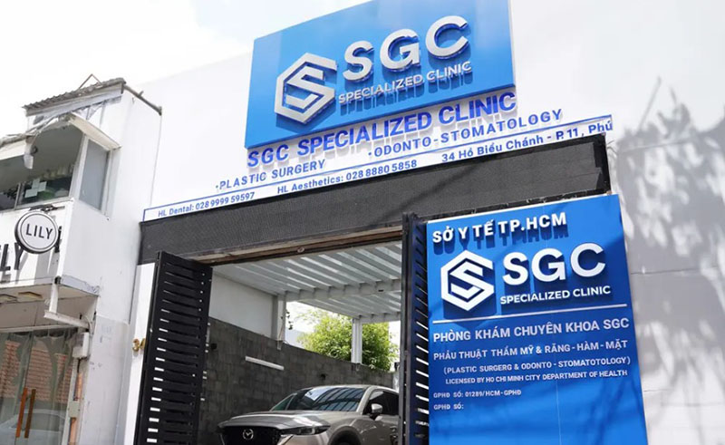Nha khoa SGC Dental được đông đảo khách hàng tin tưởng lựa chọn nhờ dịch vụ chất lượng cao, đội ngũ bác sĩ giỏi và công nghệ hiện đại