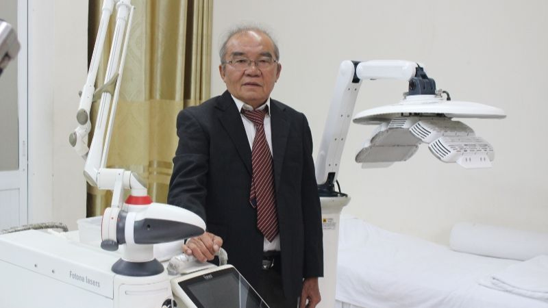 Phòng Khám Chuyên Khoa Da Liễu Trần Thịnh là nơi quy tụ kinh nghiệm dày dặn của Bác sĩ Trần Thịnh, một chuyên gia với hơn 38 năm nghiên cứu và điều trị da liễu