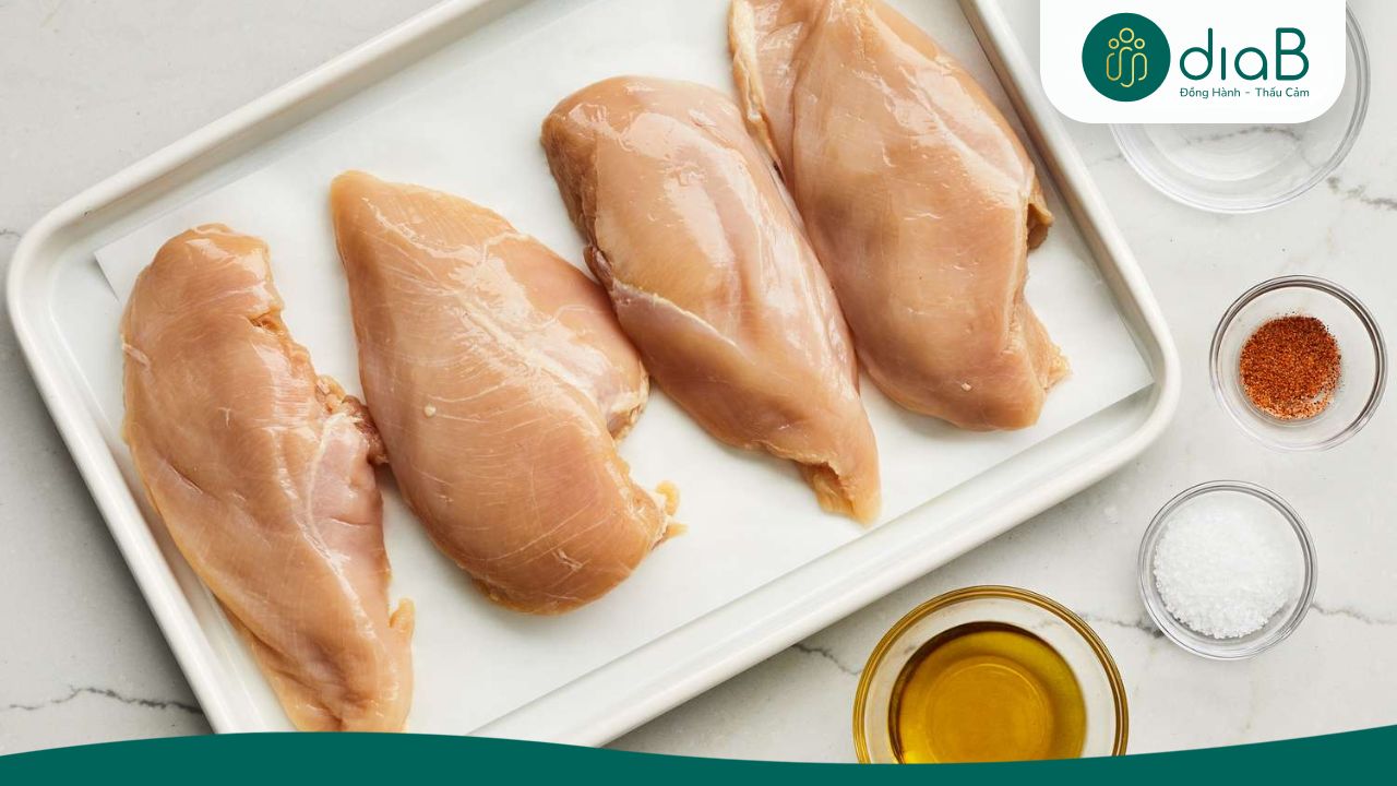 Bổ sung đủ protein giúp duy trì cơ bắp và kéo dài cảm giác no