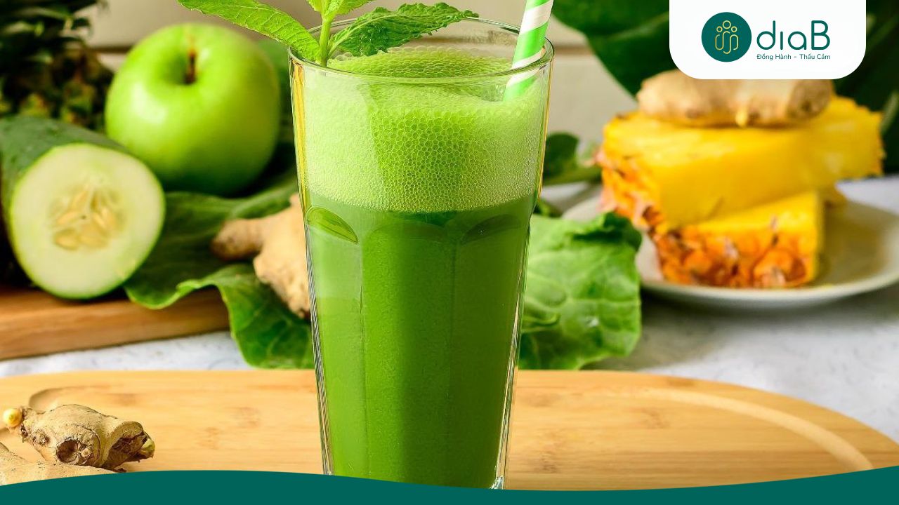 Thanh lọc cơ thể với smoothie cần tây, dưa leo và dứa (Nguồn: Internet)