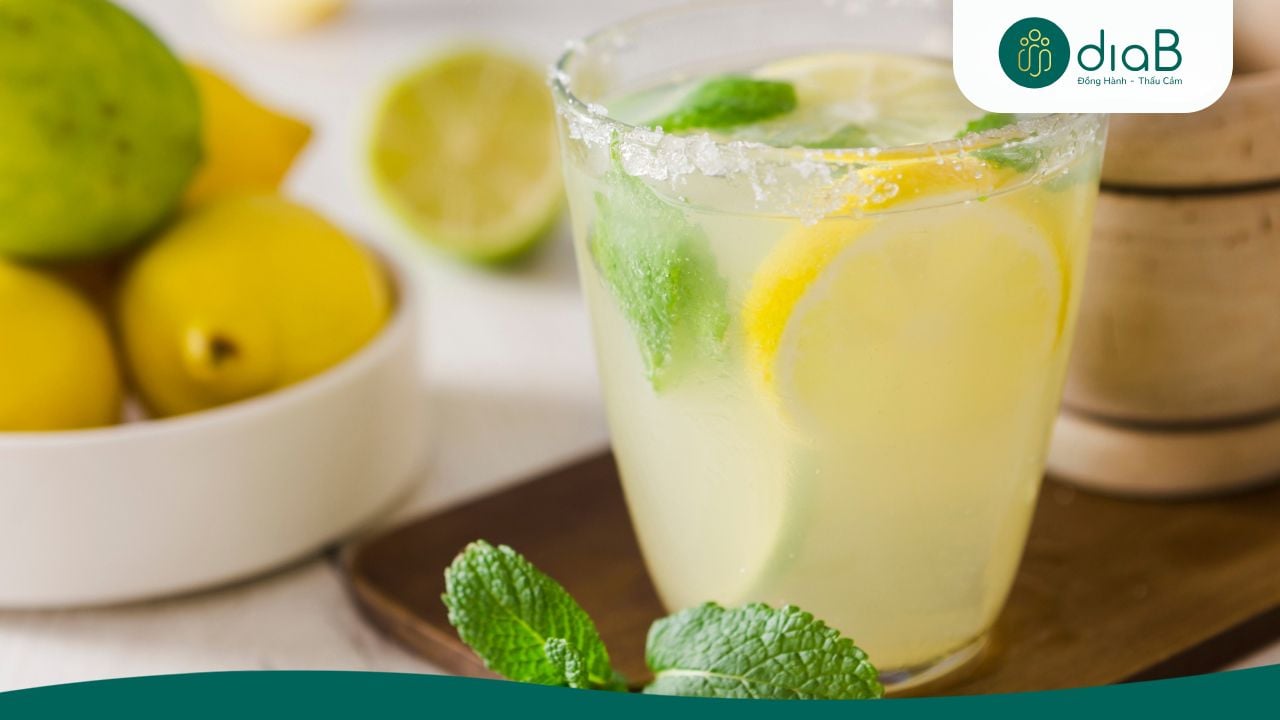 Nước chanh pha loãng là thức uống giàu vitamin C (Nguồn: Internet)