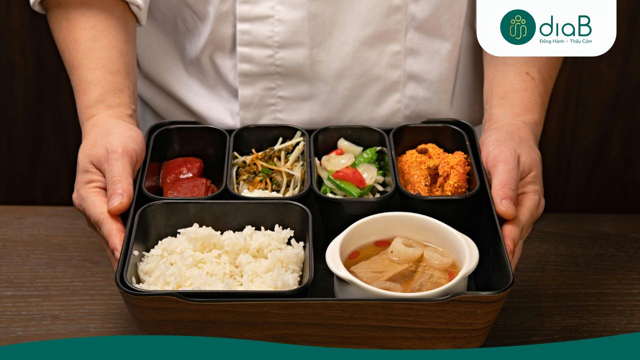 Một bát cơm vừa phải đã đủ cung cấp năng lượng mà không gây dư thừa calo