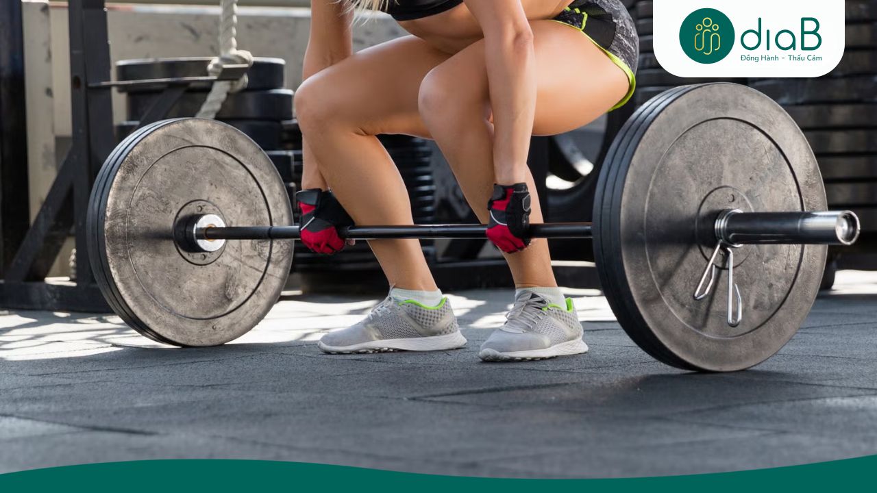 Bài tập deadlift cải thiện cơ bắp và tiêu hao calo mạnh