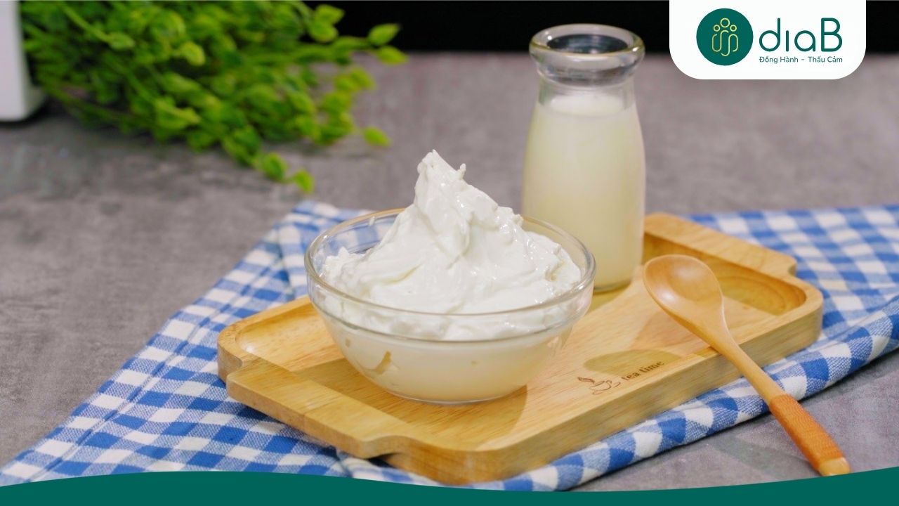 Sữa chua Hy Lạp bổ sung protein và lợi khuẩn tiêu hóa