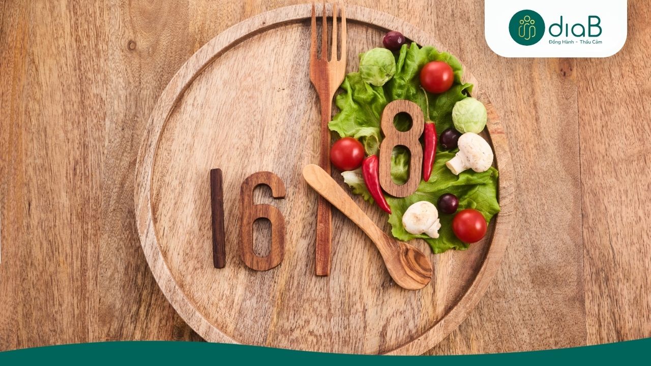 Chế độ ăn 16:8 giúp kiểm soát thời gian ăn và lượng calo nạp vào cơ thể