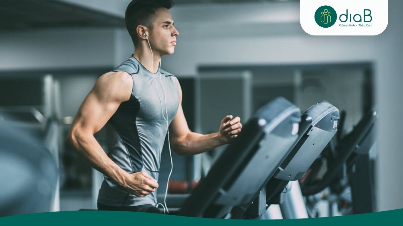 Tập cardio giúp đốt cháy calo và cải thiện cân nặng cơ thể (Nguồn: Internet)