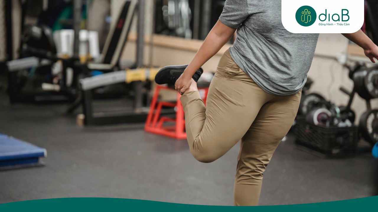 Bên cạnh thay đổi về cân nặng, cơ thể có thể nhanh mệt khi vận động hoặc đau lưng, khớp