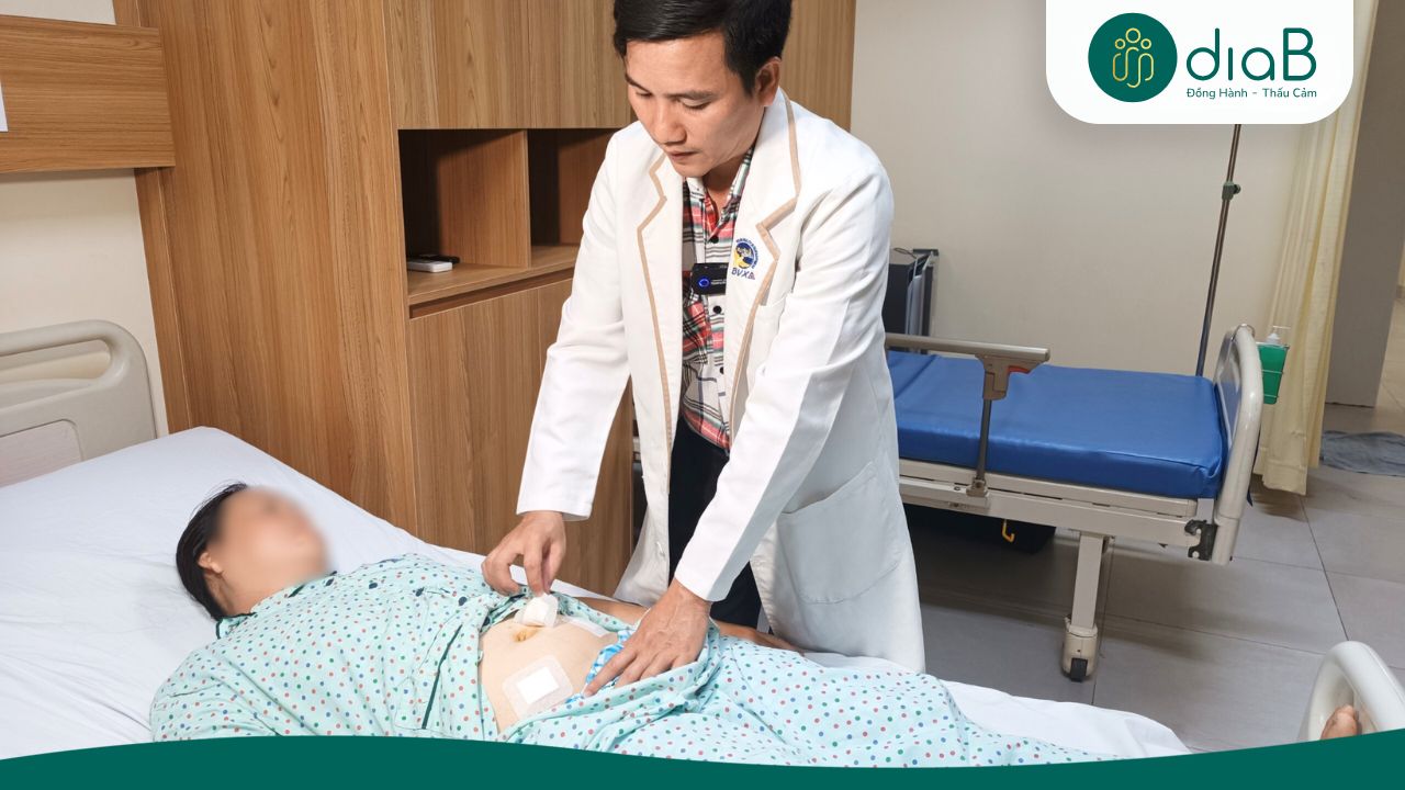 Theo dõi mạch huyết áp dẫn lưu sau phẫu thuật tá tụy