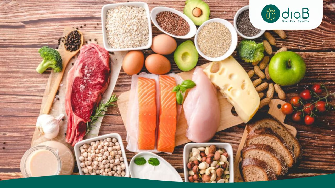 Nên ưu tiên protein ít béo và protein thực vật trong thực đơn (Nguồn: Internet)
