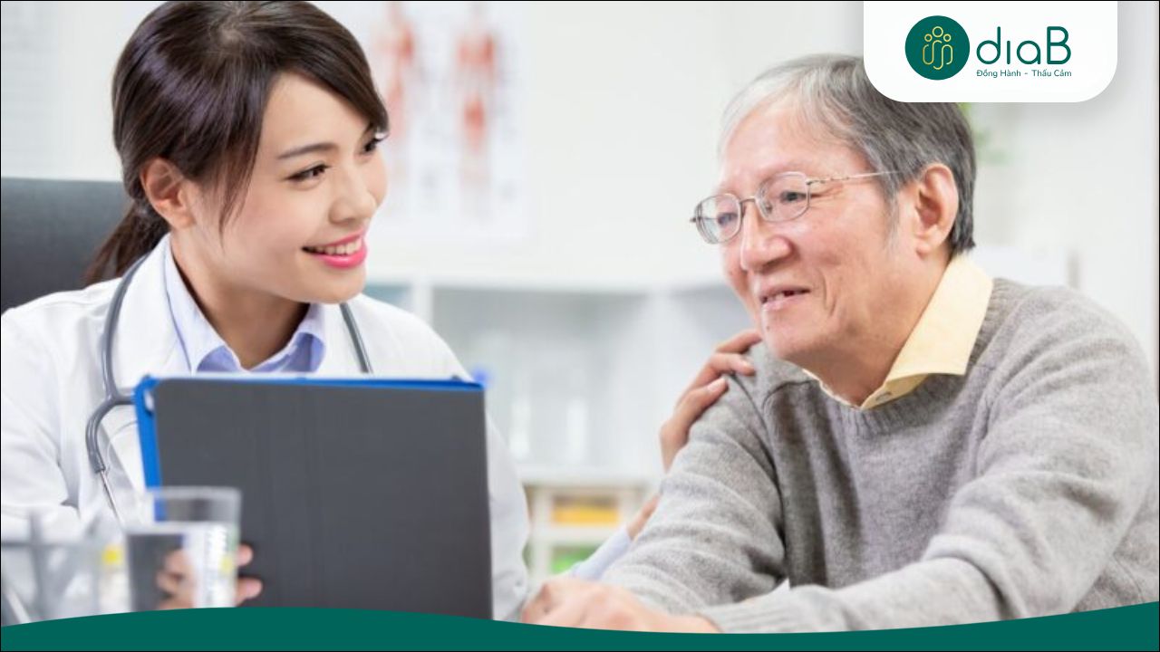 Kiểm tra sức khỏe định kỳ để điều chỉnh lộ trình giảm cân phù hợp (Nguồn: Internet)