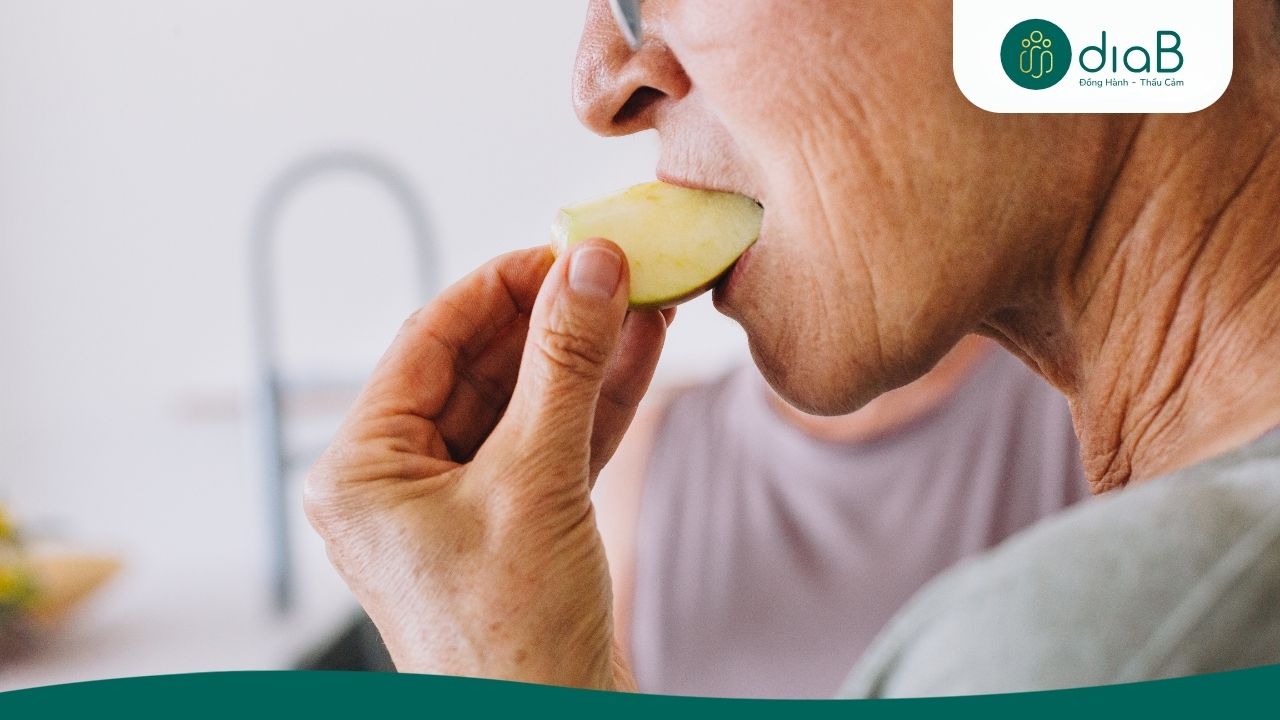 Giảm calo quá mức gây mệt mỏi, thiếu sức sống và dễ ăn bù ngay sau đó
